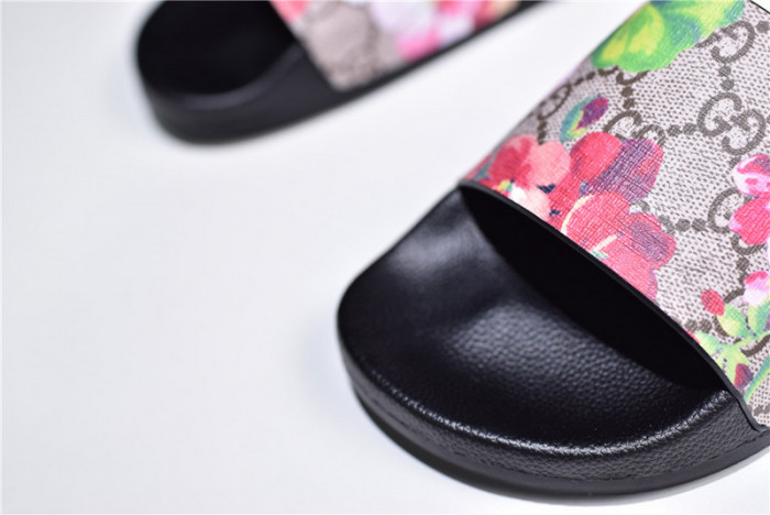 GUI SANDAL