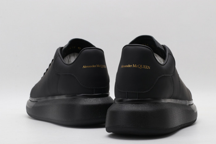 ALEX MCQU SNEAKER