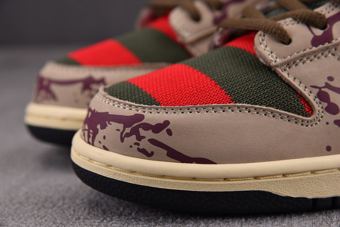 Nike SB Dunk Low Freddy Krueger  313170-202