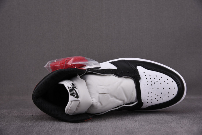 AIR JORDAN 1 HIGH OG “BLACK TOE” WHITE/ BLACK-VARSITY RED MENS 555088-125