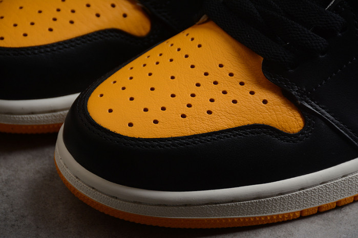 Air Jordan 1 Retro High OG “Yellow Toe” 555088-711