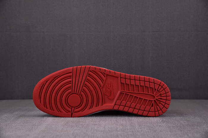 Air Jordan 1 Retro Low Bred 705329-001