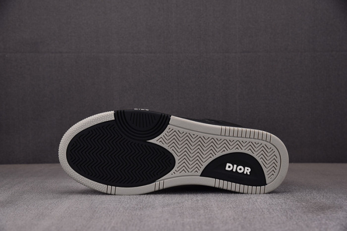 D10R B27 LOW SNEAKER