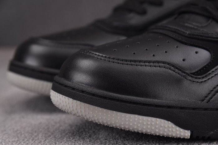 D10R B27 LOW SNEAKER