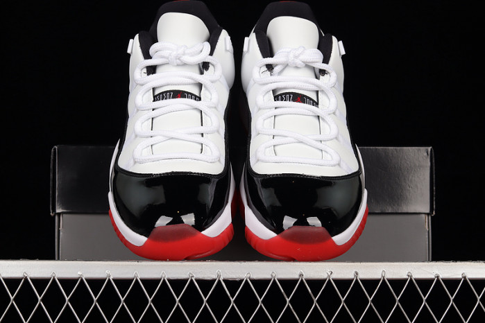 AIR JORDAN 11 LOW CONCORD BRED AV2187-160