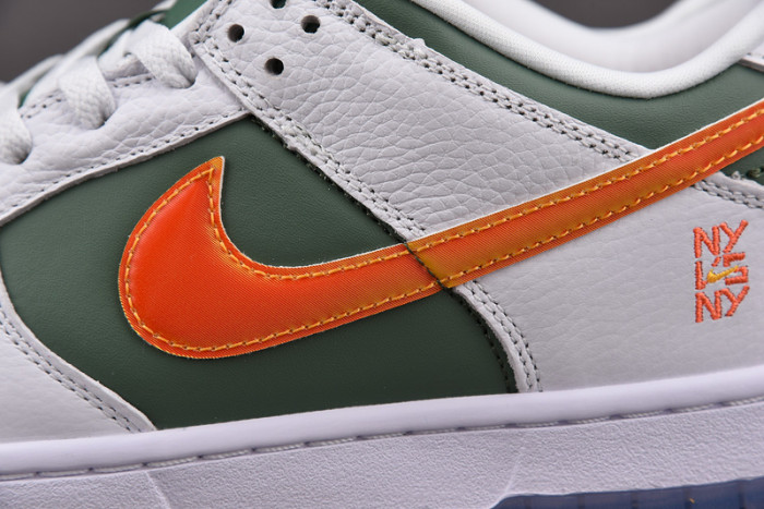 NIKE DUNK LOW NY VS. NY DN2489-300