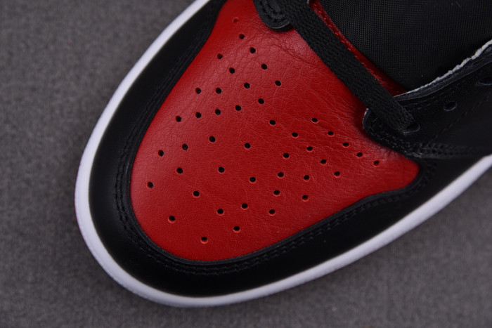 AIR JORDAN 1 RETRO HIGH OG “BANNED” RED MENS 555088-001