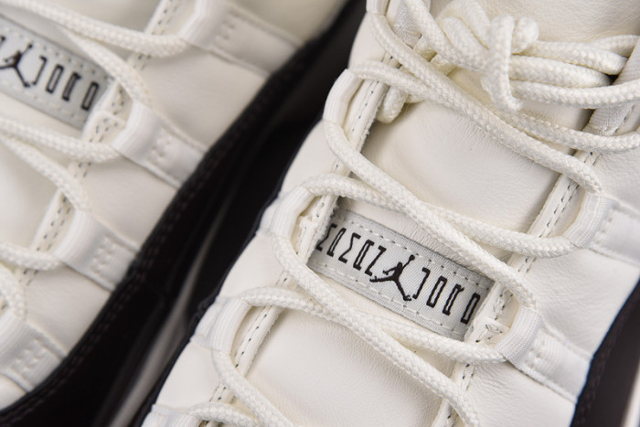 Air Jordan 11 WMNS “Neapolitan” AR0715-101