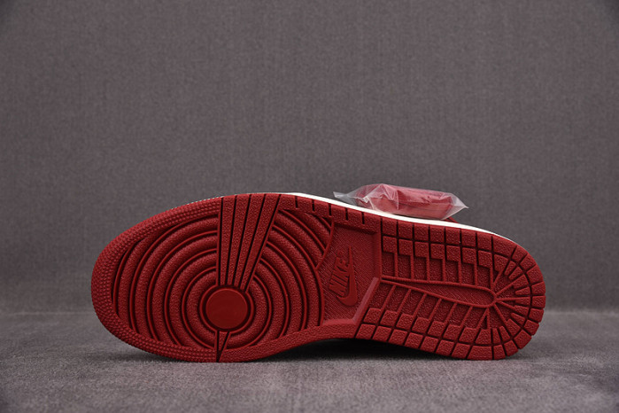 AIR JORDAN 1 RETRO HIGH BRED TOE OG 555088-610