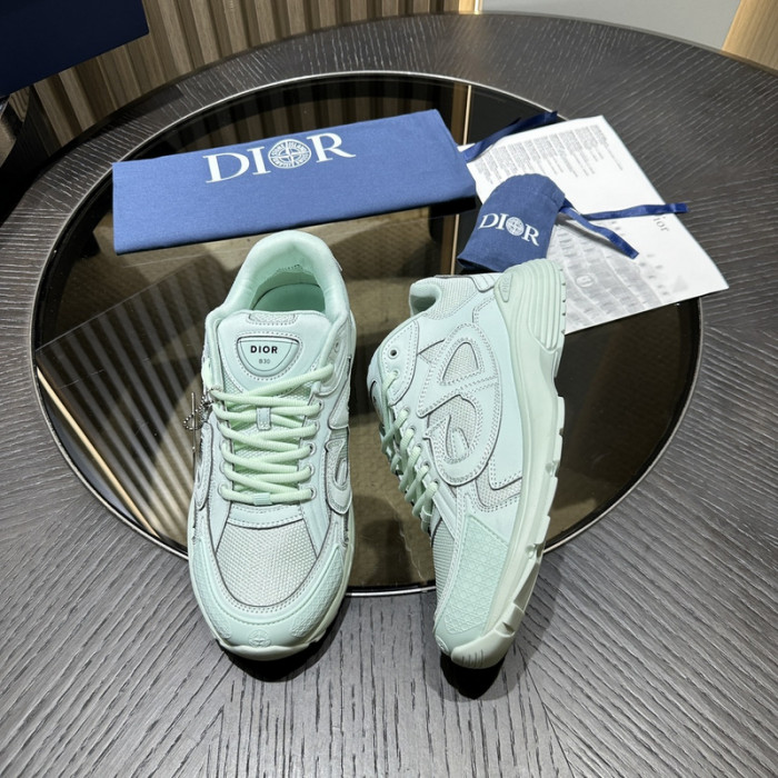 D10R SNEAKER