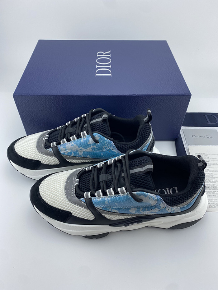D10R SNEAKER