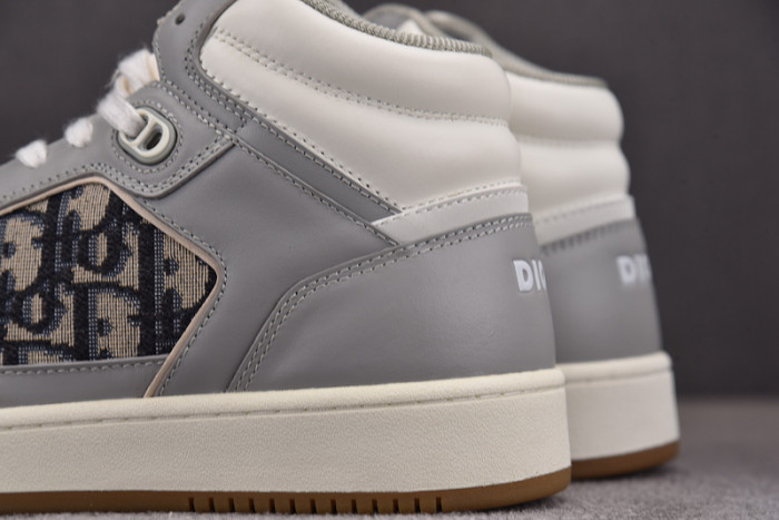 D10R B27 MID SNEAKER