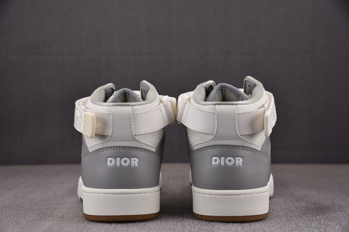 D10R B27 MID SNEAKER