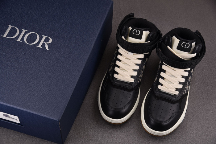 D10R B27 MID SNEAKER