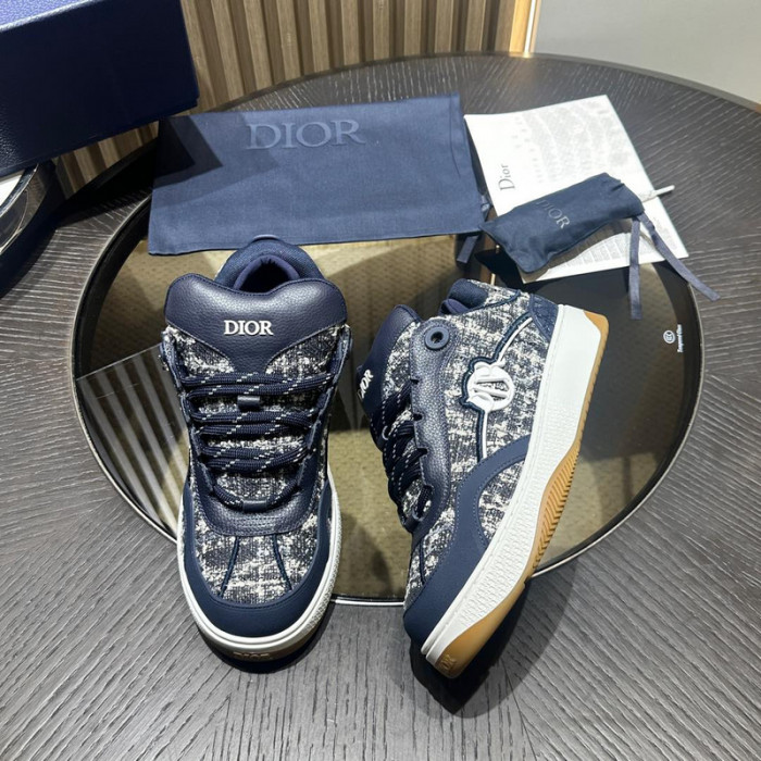 D10R B9s SNEAKER