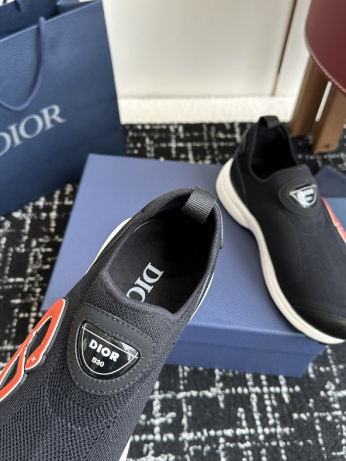 D10R SNEAKER