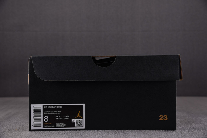 Air Jordan 1 Mid“University Blue” DQ8426-401