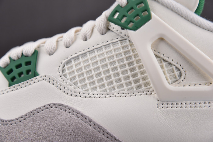 Nike SB x Air Jordan 4 ‘Pine Green’ DR5415-103