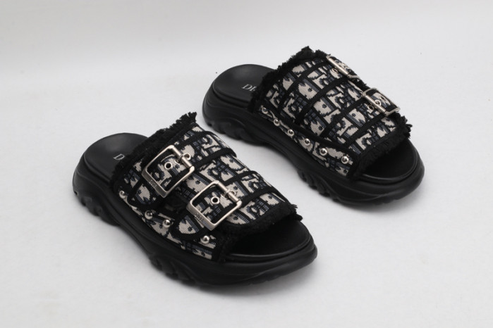 d10r sandal