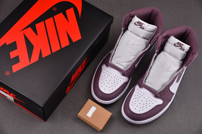 Air Jordan 1 Retro High OG “Sky J Mauve” DZ5485-105