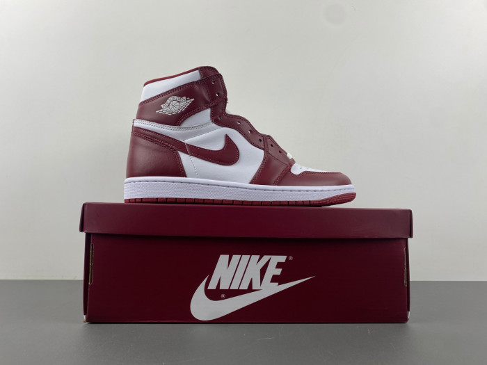 Air Jordan 1 High OG “Team Red” DZ5485-160
