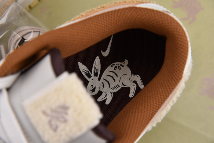 Nike Dunk Low“Year of the Rabbit” FD4203-211