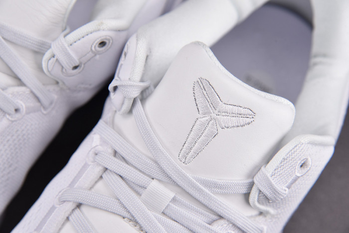 NIKE KOBE 8 PROTRO "TRIPLE WHITE" FJ9364-100