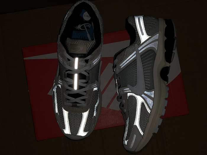 nike vomero 5 S*personic light bone black fn7649-110