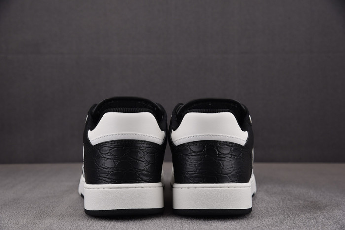 D10R B27 LOW SNEAKER