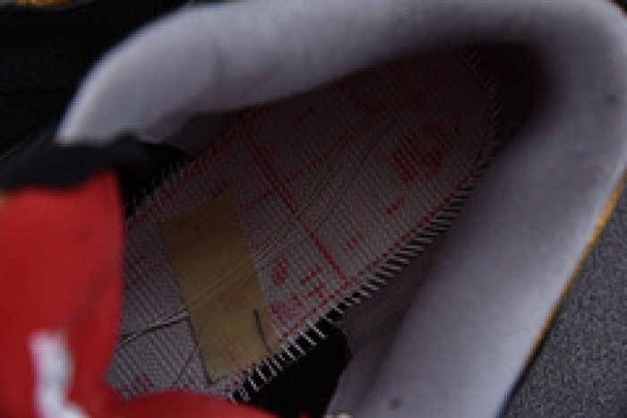 Air Jordan 3 WMNS Black Gold CK9246-067