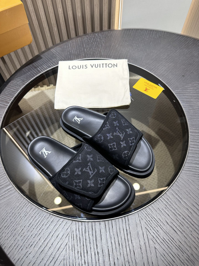 L0VT SANDAL