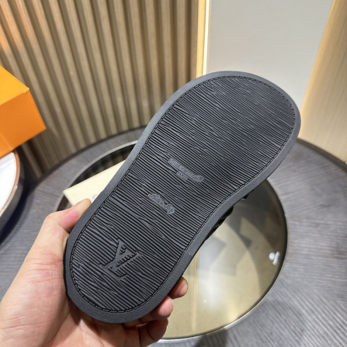 L0VT SANDAL