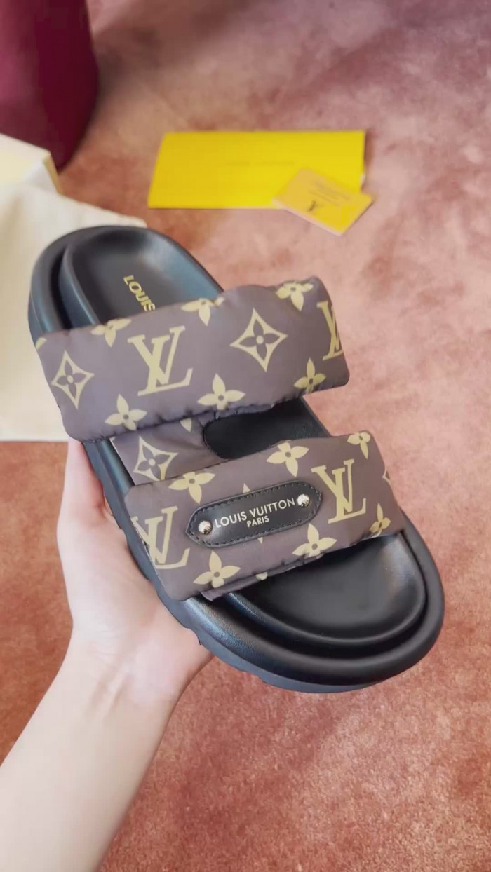 L0VT SANDAL