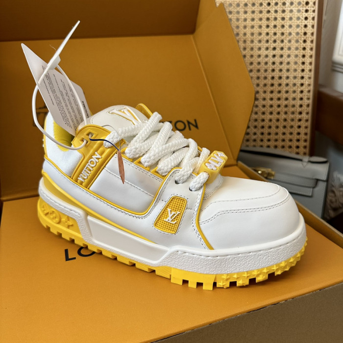 L0VT SNEAKER