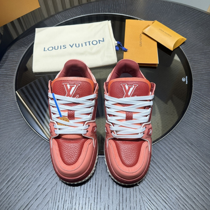 L0VT SNEAKER