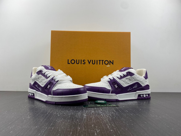 L0VT SNEAKER