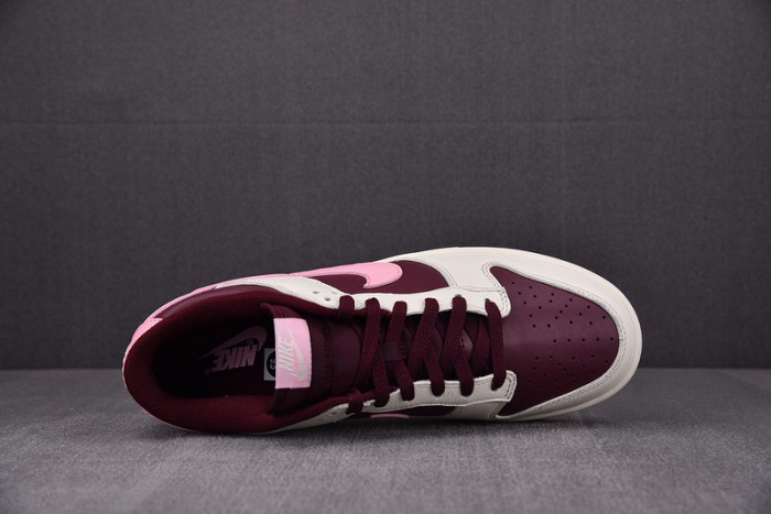 NIKE DUNK LOW Valentine