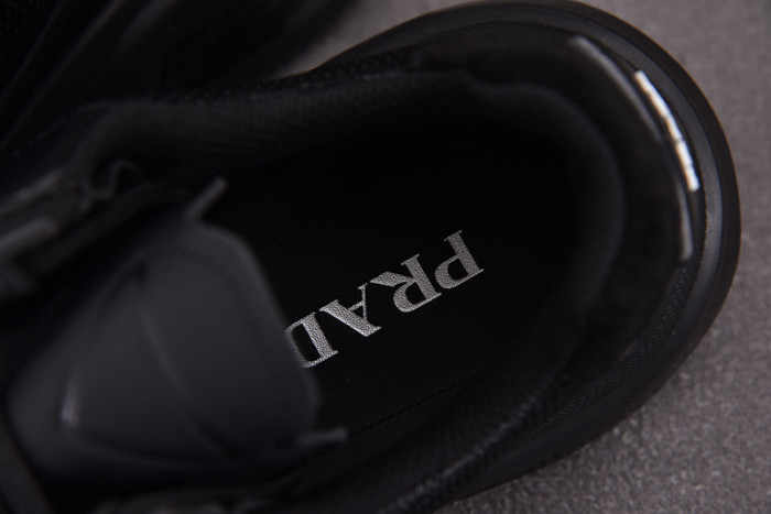 PRAD SNEAKER