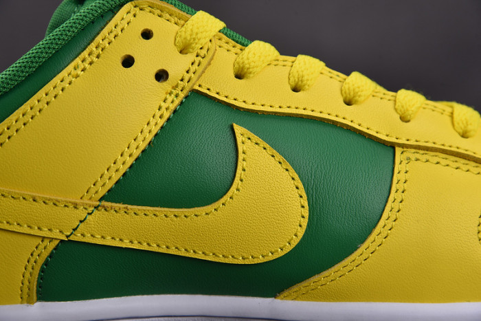 Nike Dunk Low “Reverse Brazil” DV0833-300