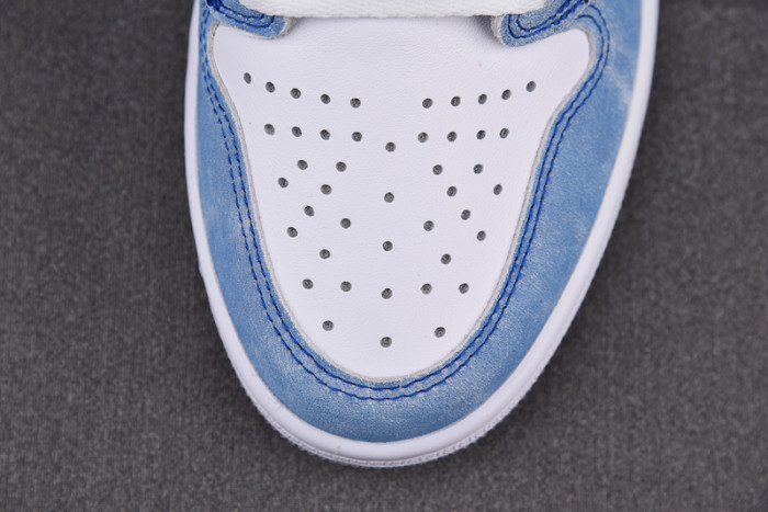 Air Jordan 1 High OG Hyper Royal  555088-402